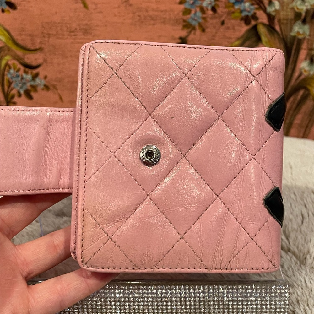 Chanel Cambon Pink Quilted Calfskin Leather with Black Large CC Bi-fold Wallet - Picture 4 of 13